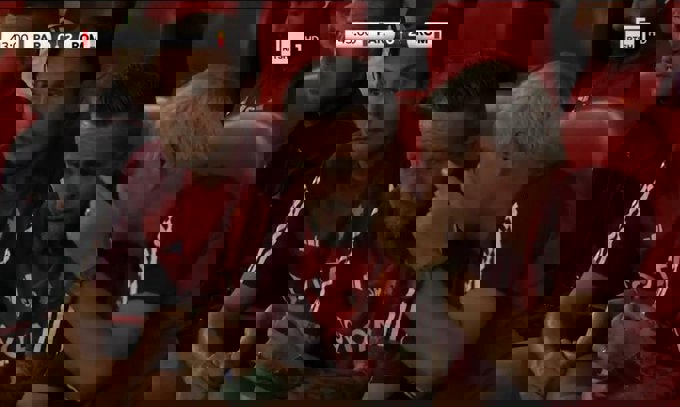 1909569