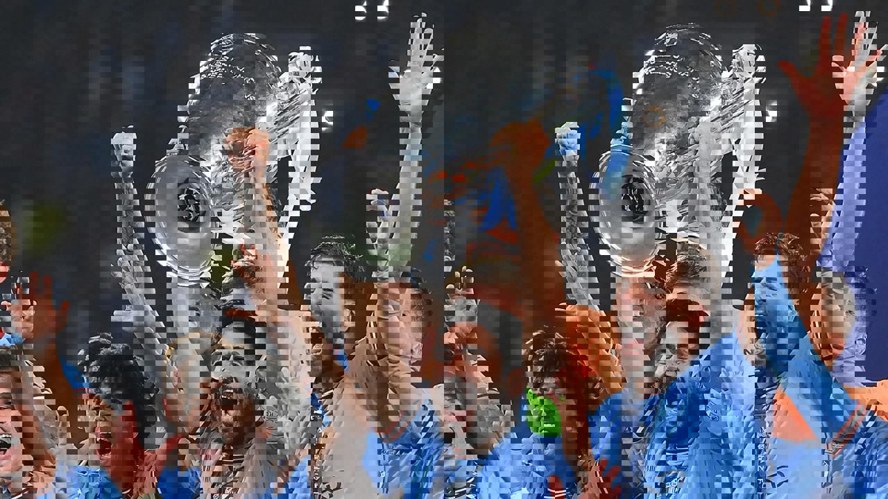 1909617