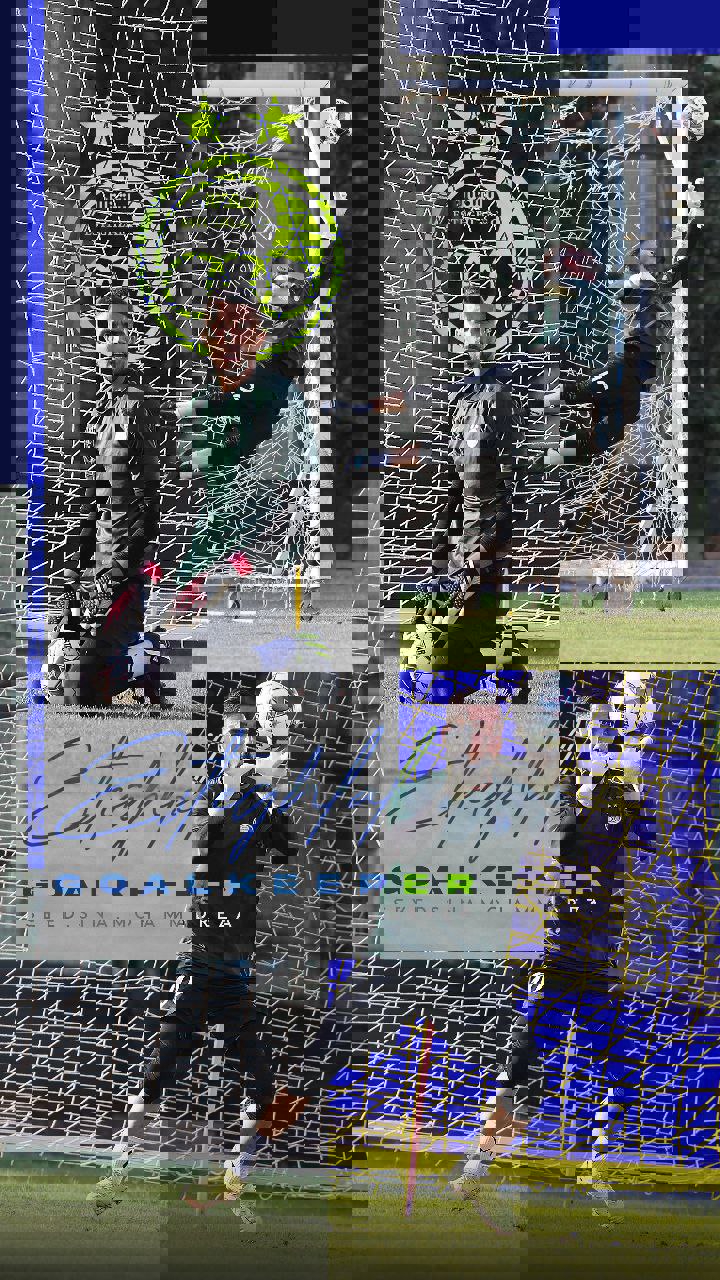1909738