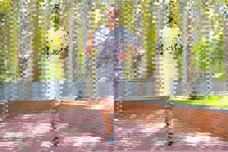 1909680