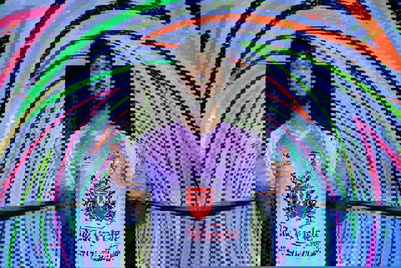 1909905