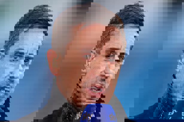 1909986