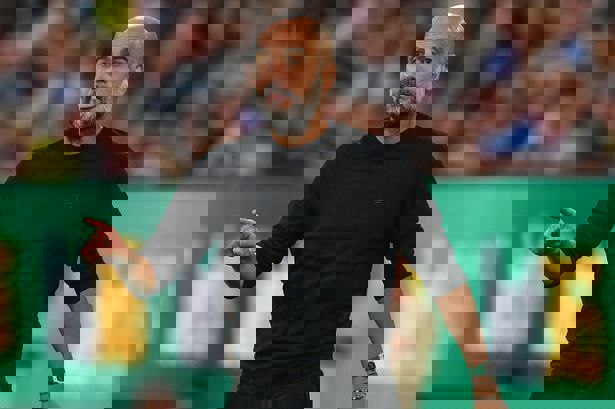 1910096