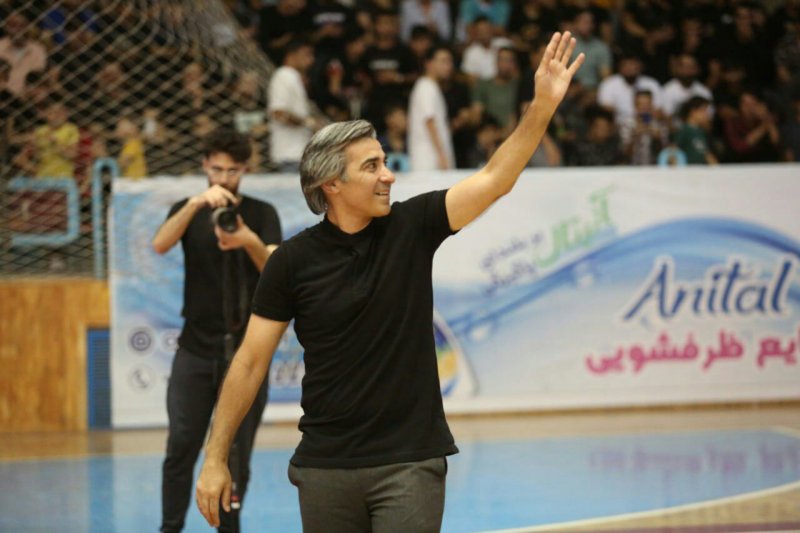 شمسایی در فوتسال راه قلعهنویی را میرود