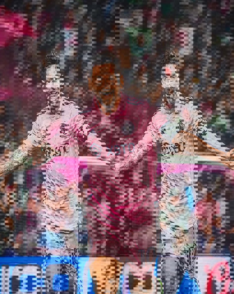 1910345