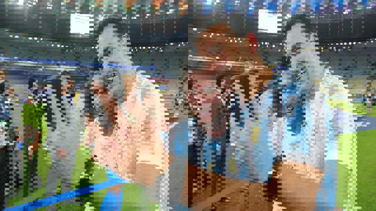 1910329