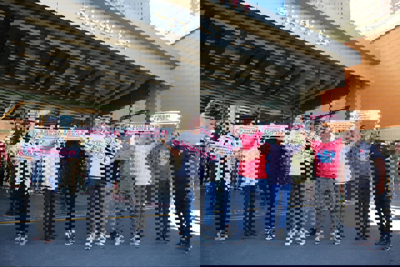 1910559