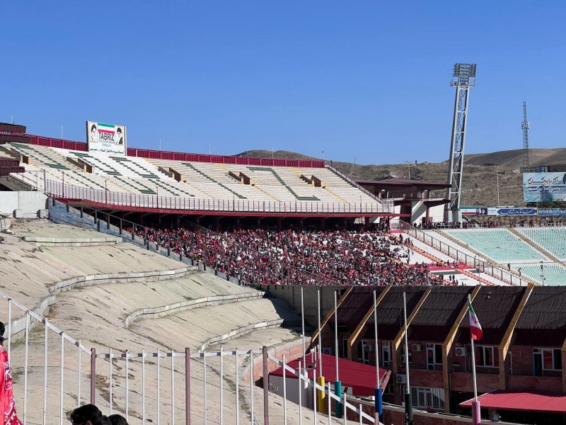 زنده از یادگار: جدال تراکتور - پرسپولیس آغاز شد!