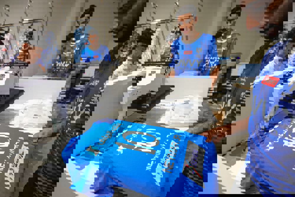 1910513