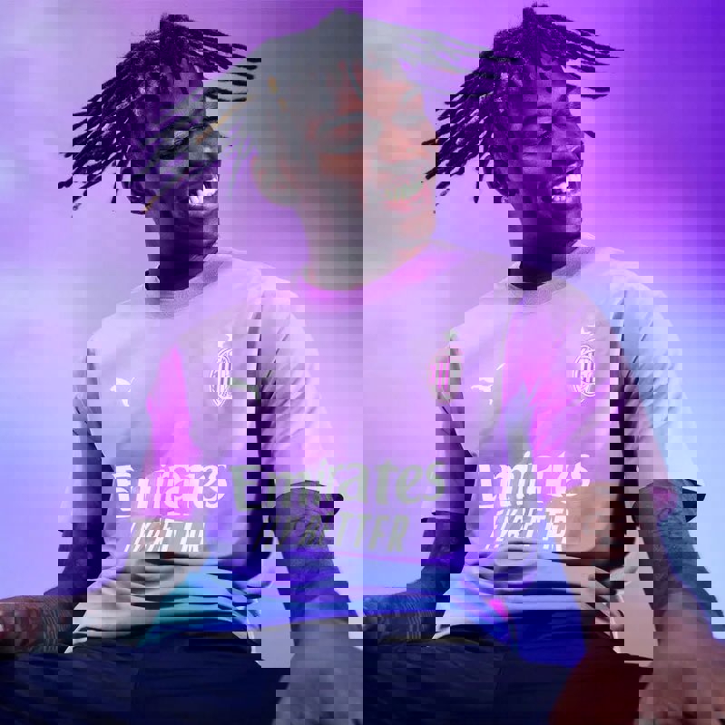 1910997