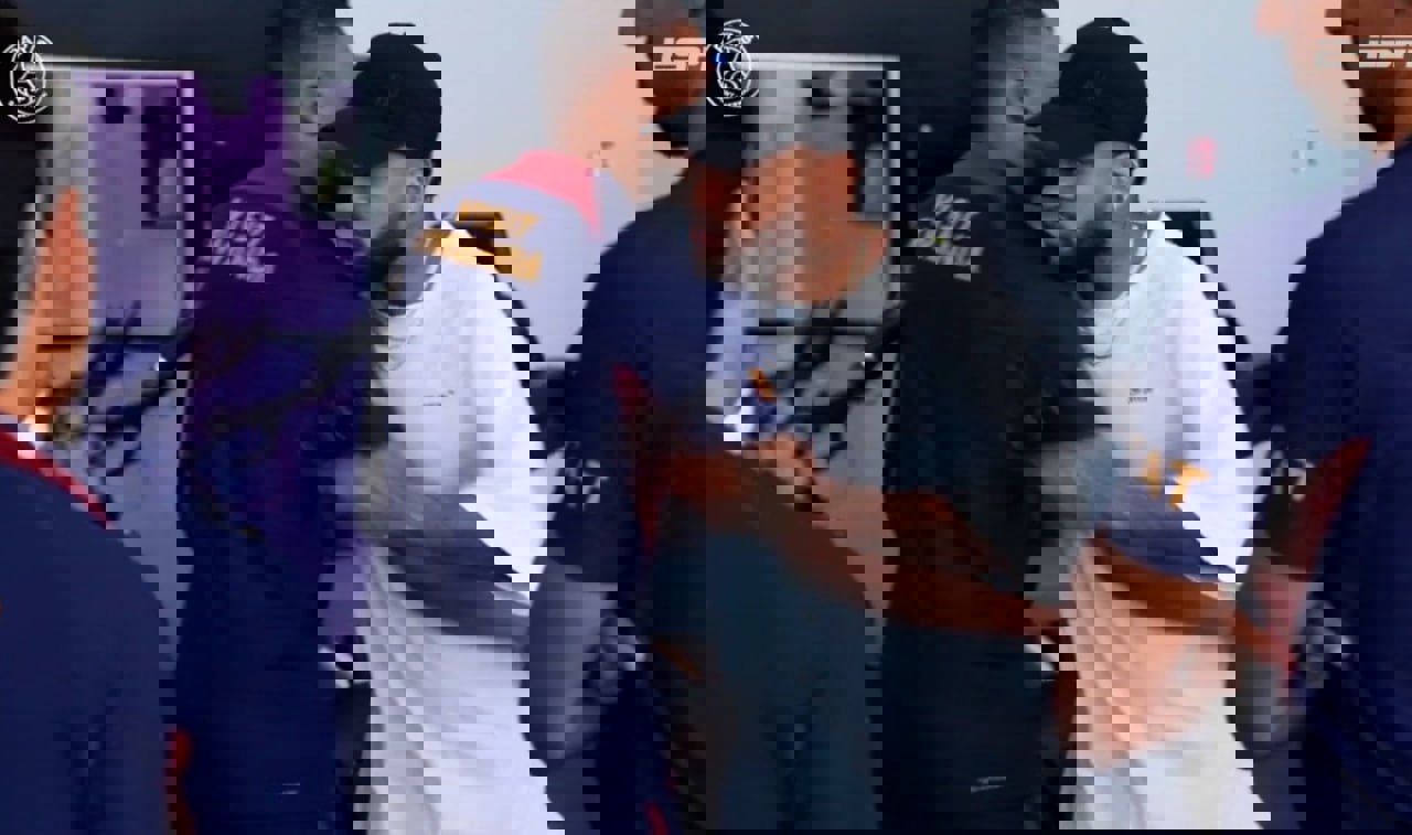 1911172
