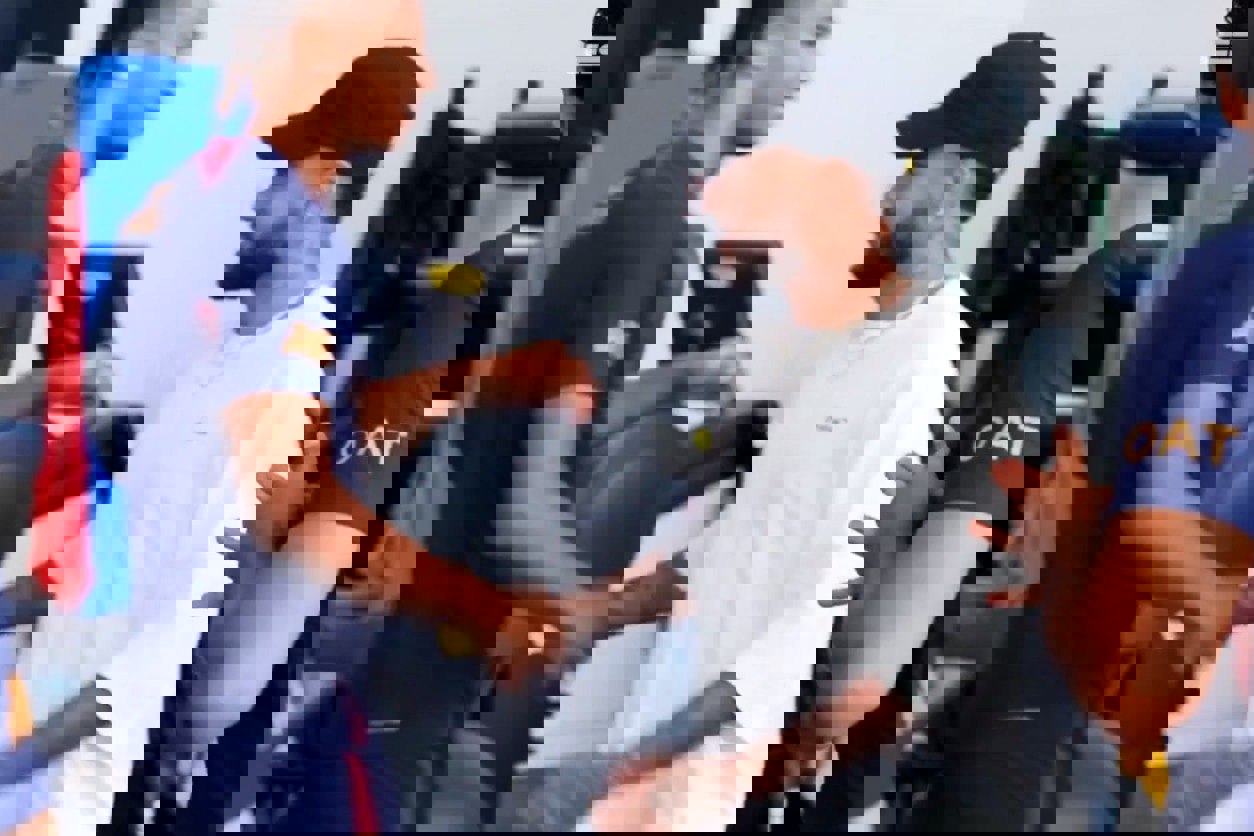 1911175