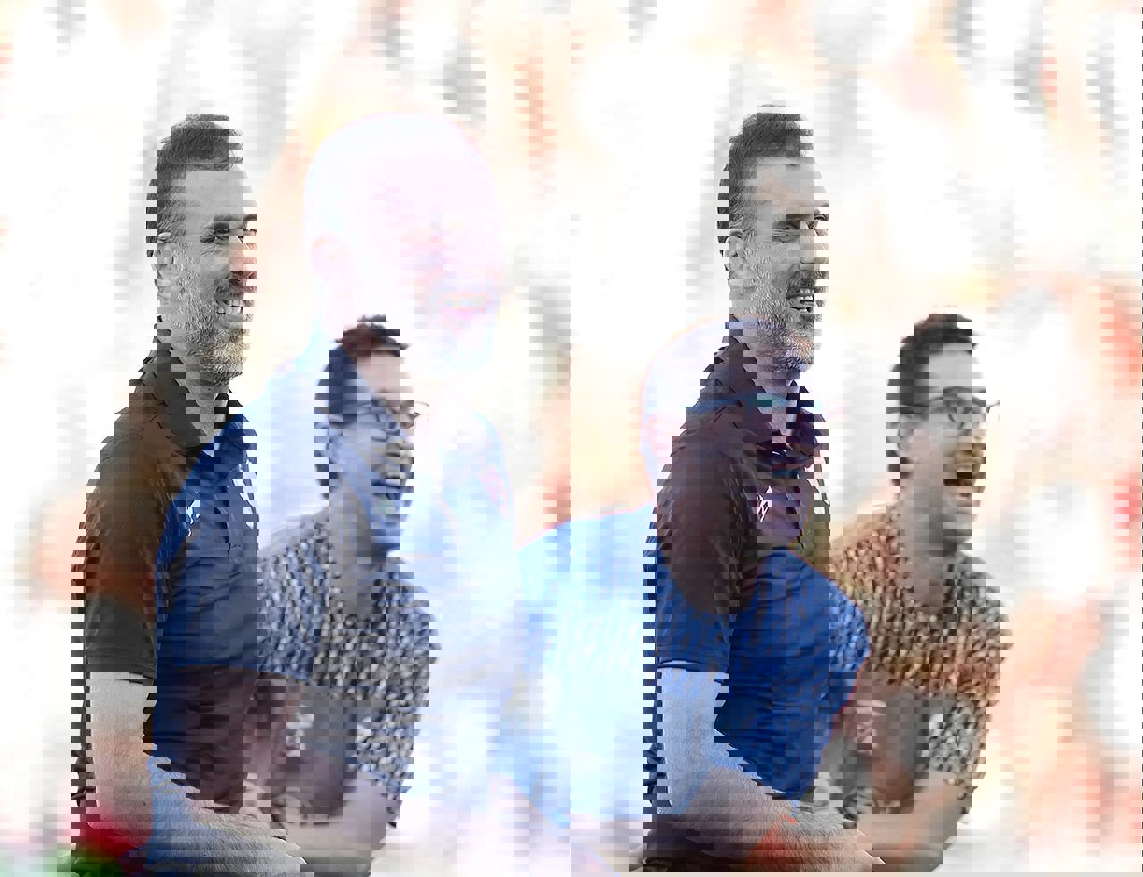 1911366