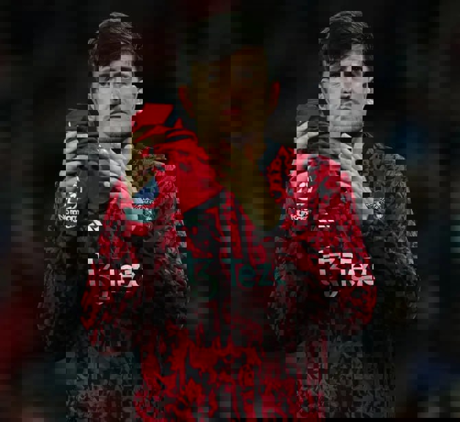 1911358