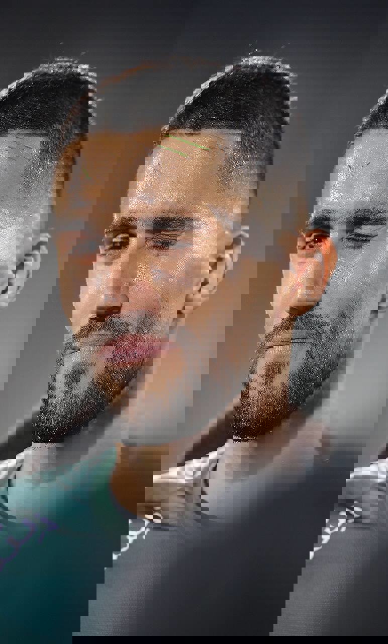 1911458