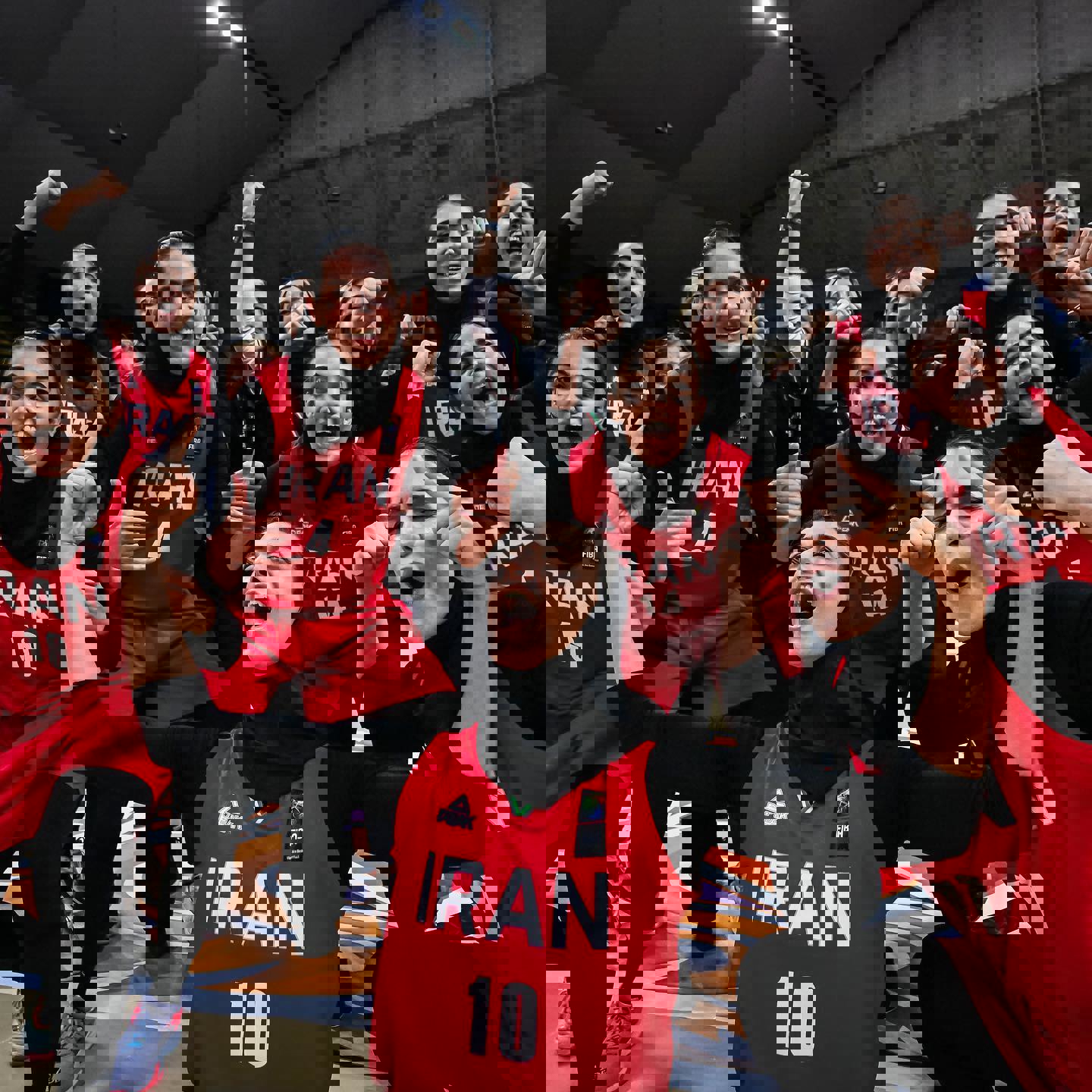 1911516