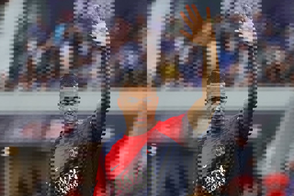 1912258