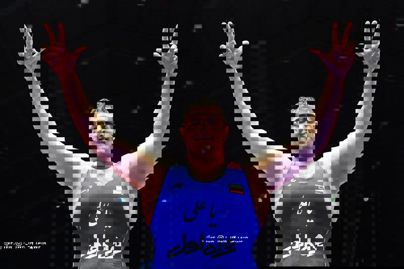 خیره کننده مثل فردین: بولدوزر بی ترمز!