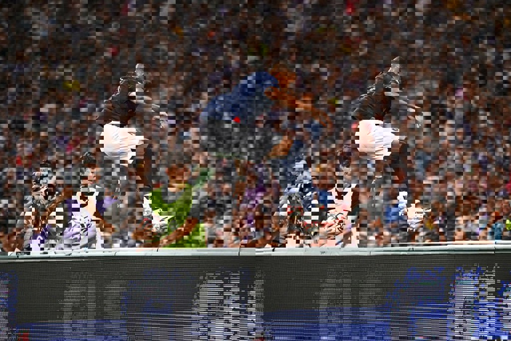 1912399