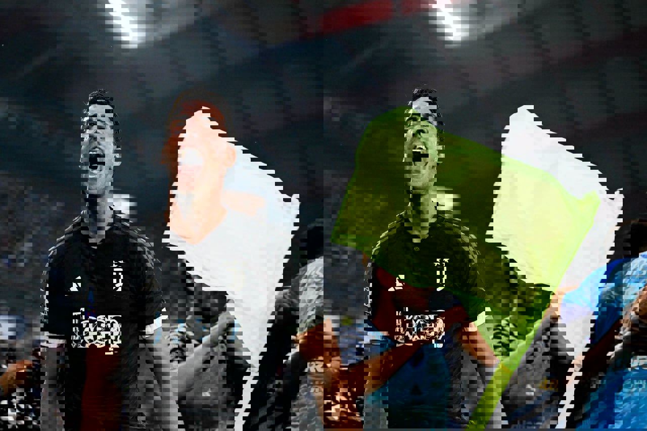 1912902