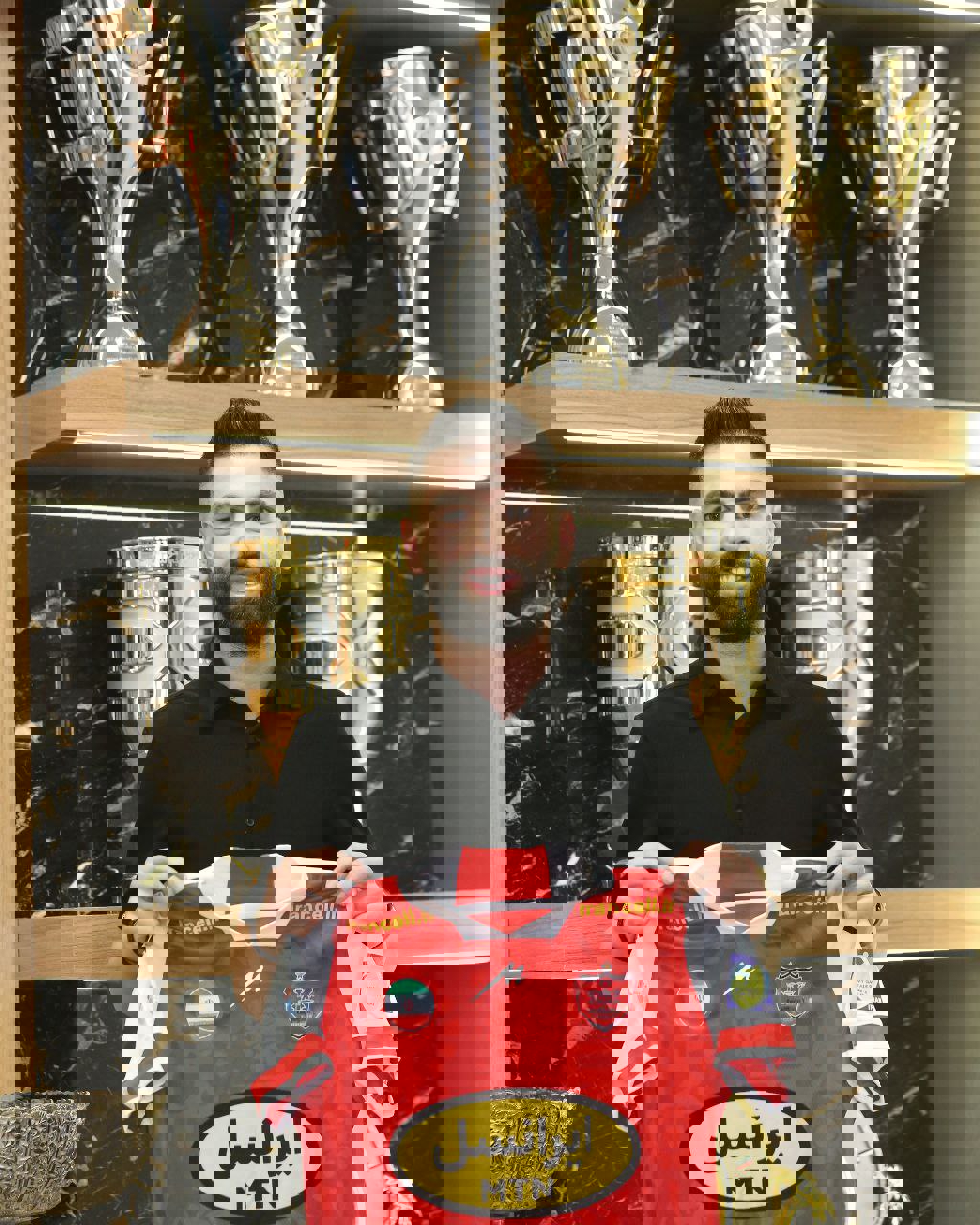 1912803