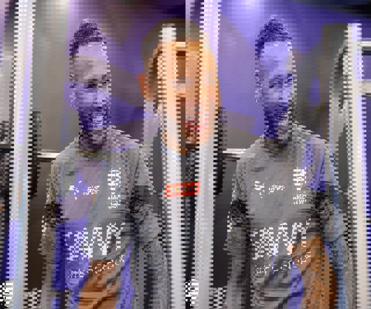 1912879