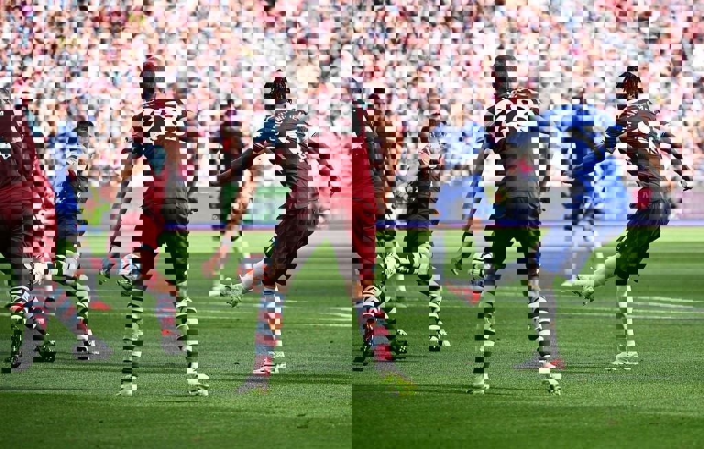 1912812