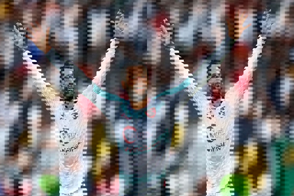 1912861
