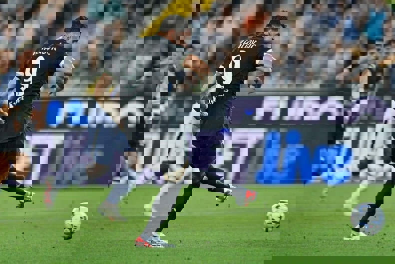 1912934