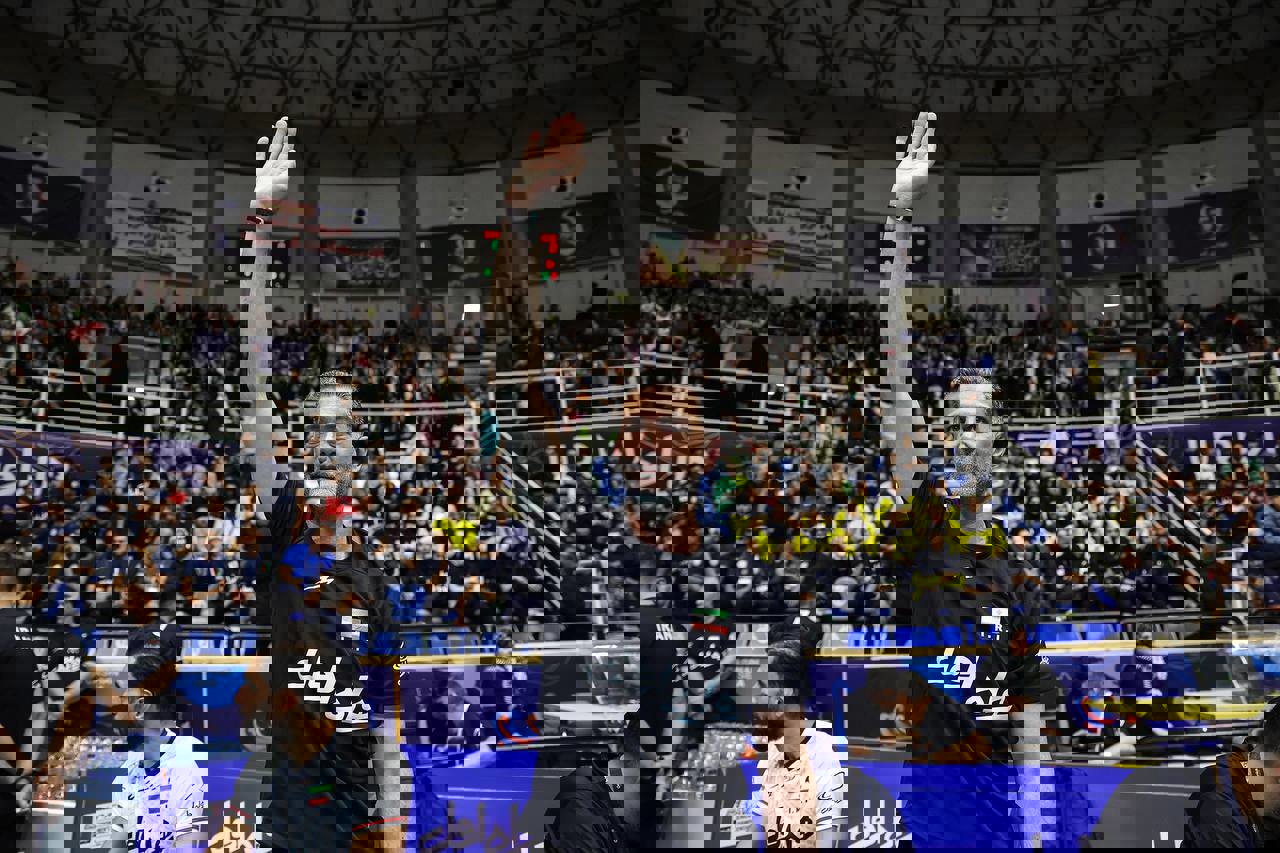 1913015
