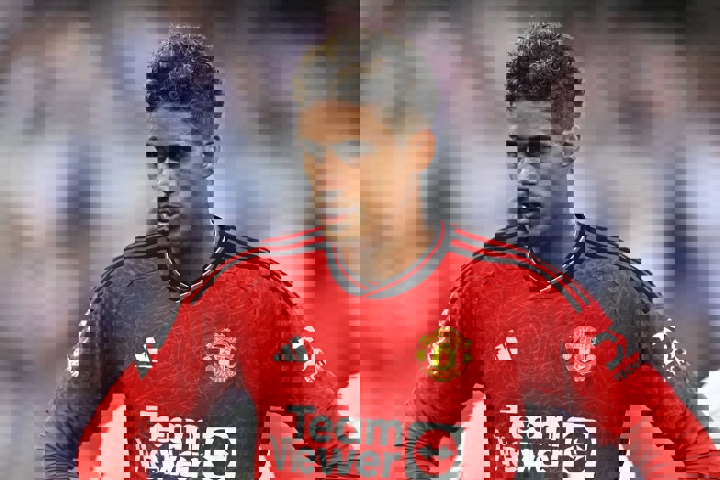 1913323