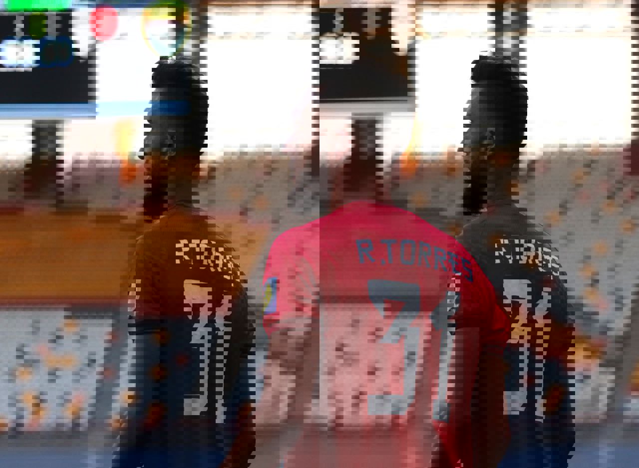 1913494