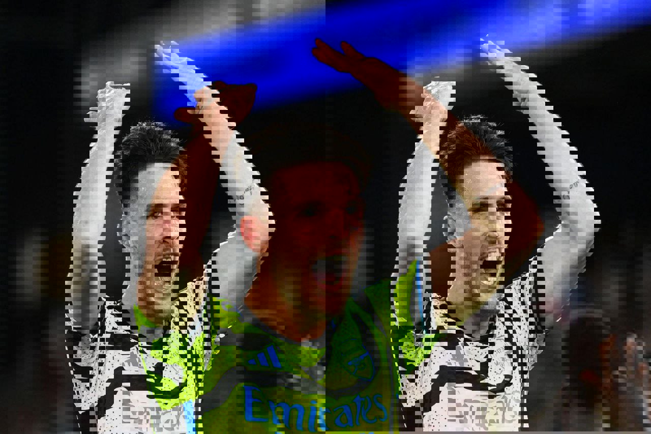 1913469