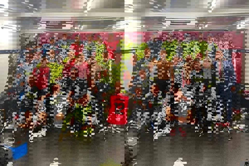 1913559