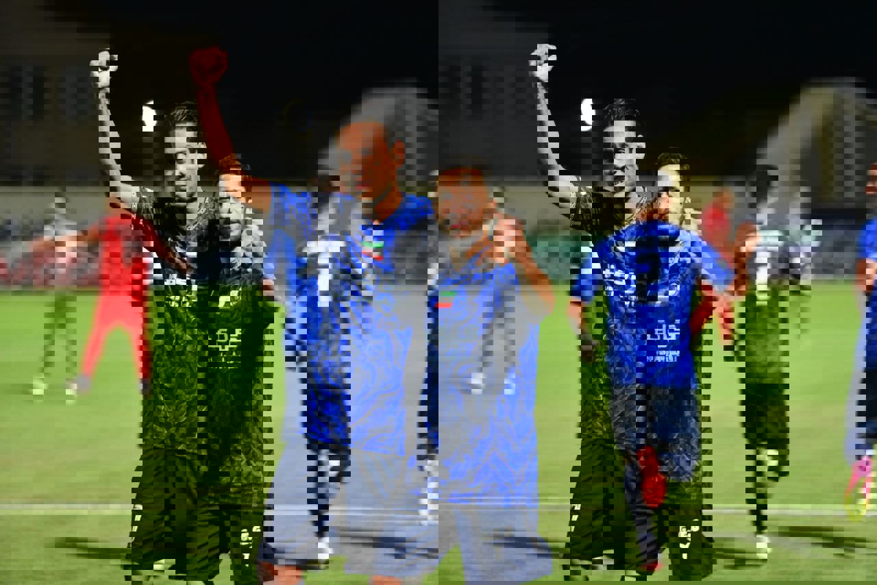 1913693