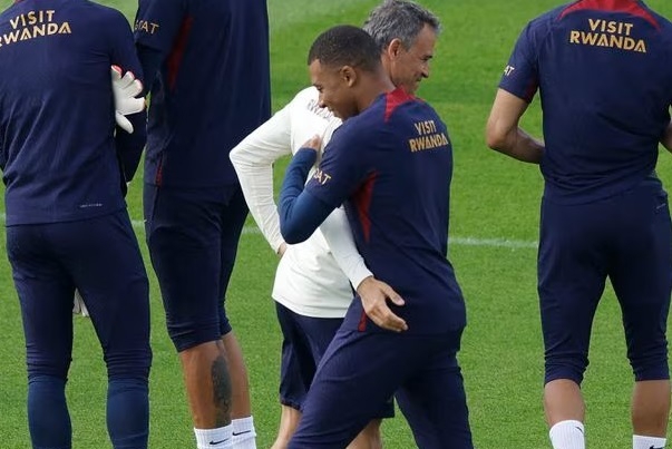 درمورد امباپه حق را به PSG میدهم