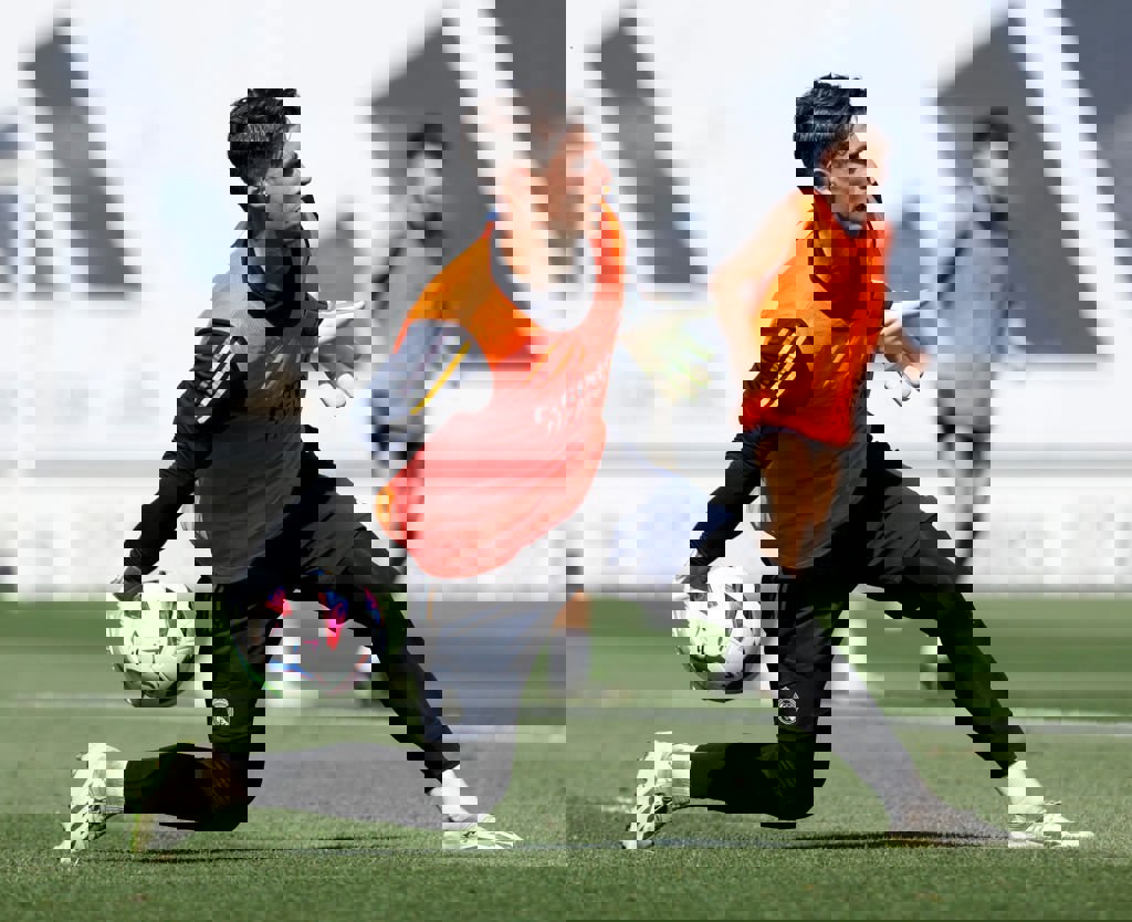 1913800