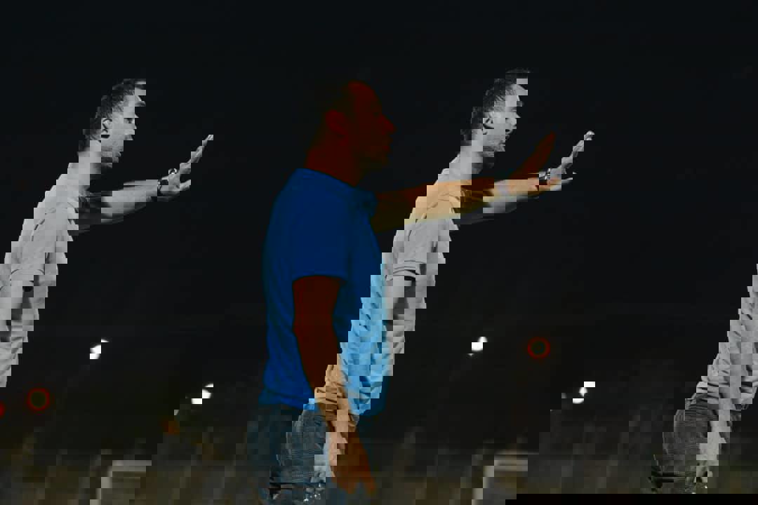 1915137