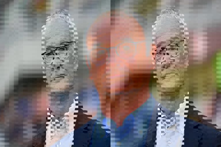 1915238