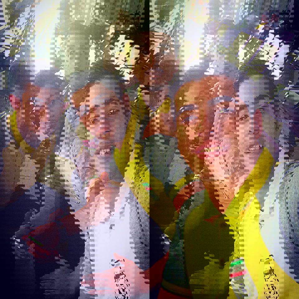 1915189