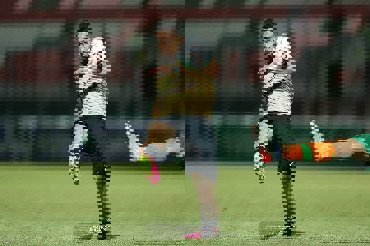 1915301
