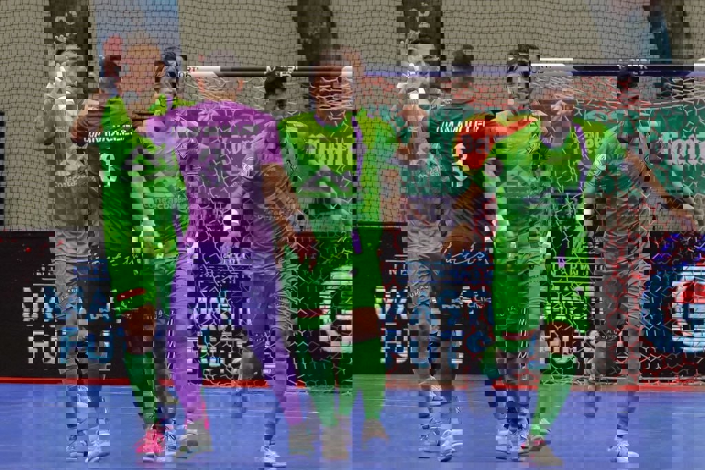 1915354