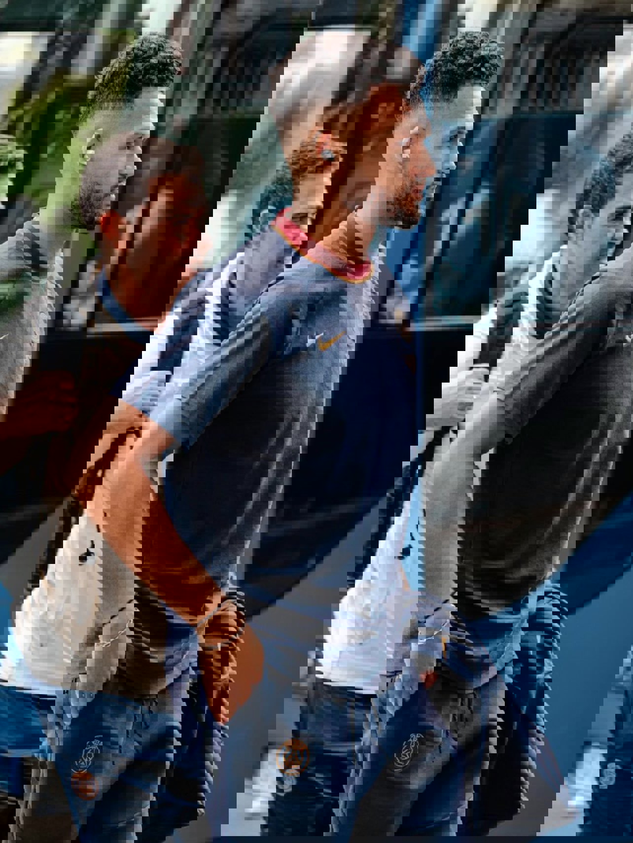 1915435