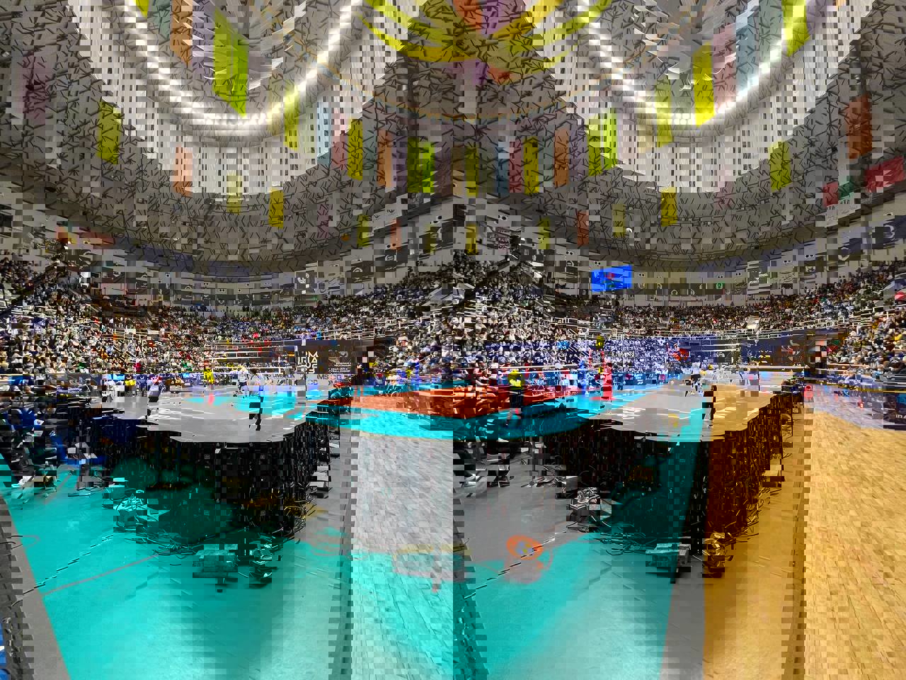 1915422