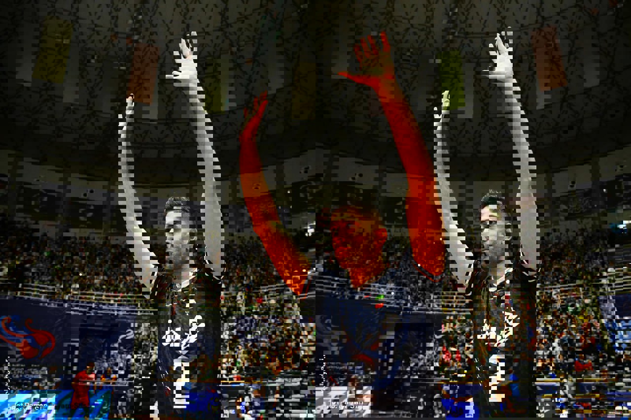 1915503