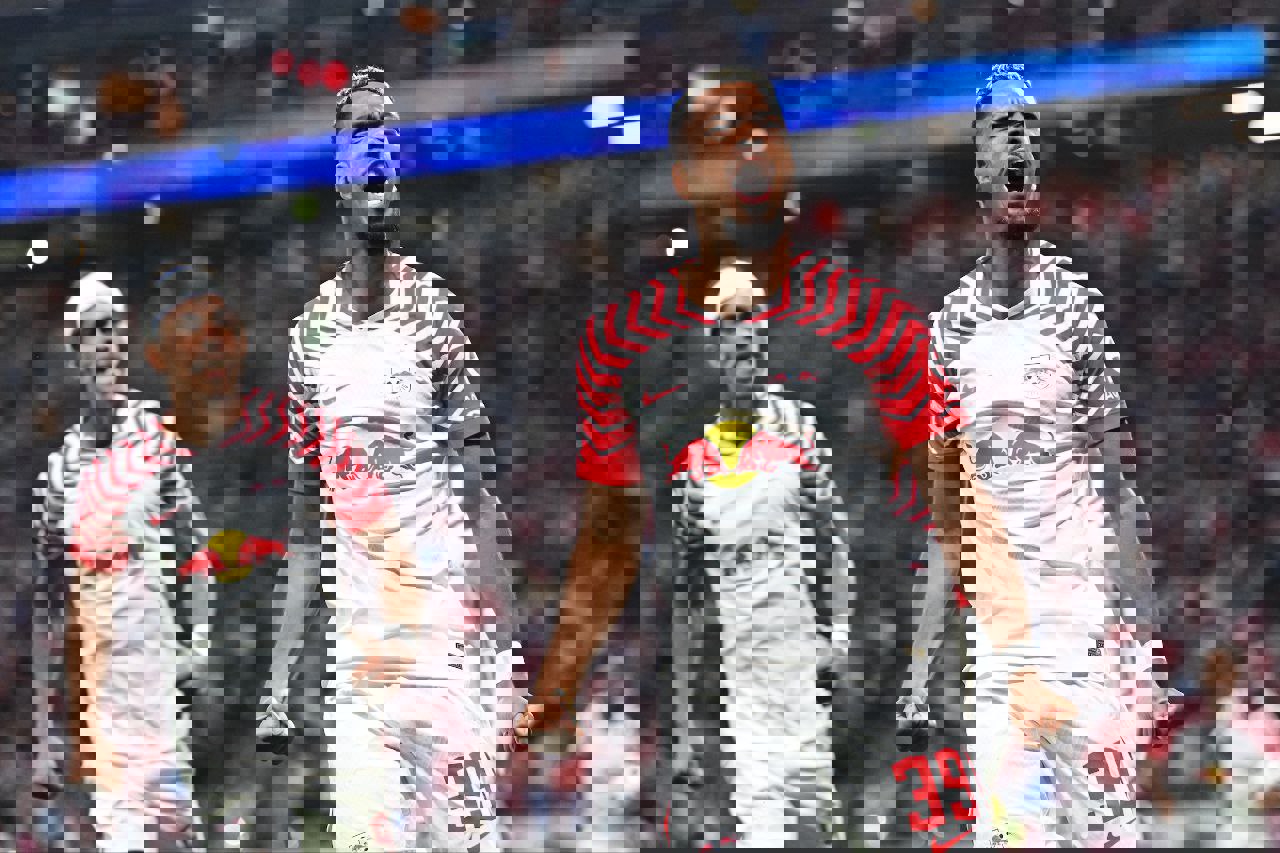 1915584