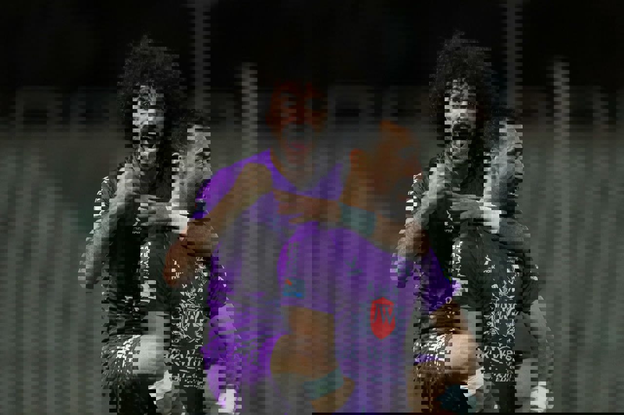 1915593