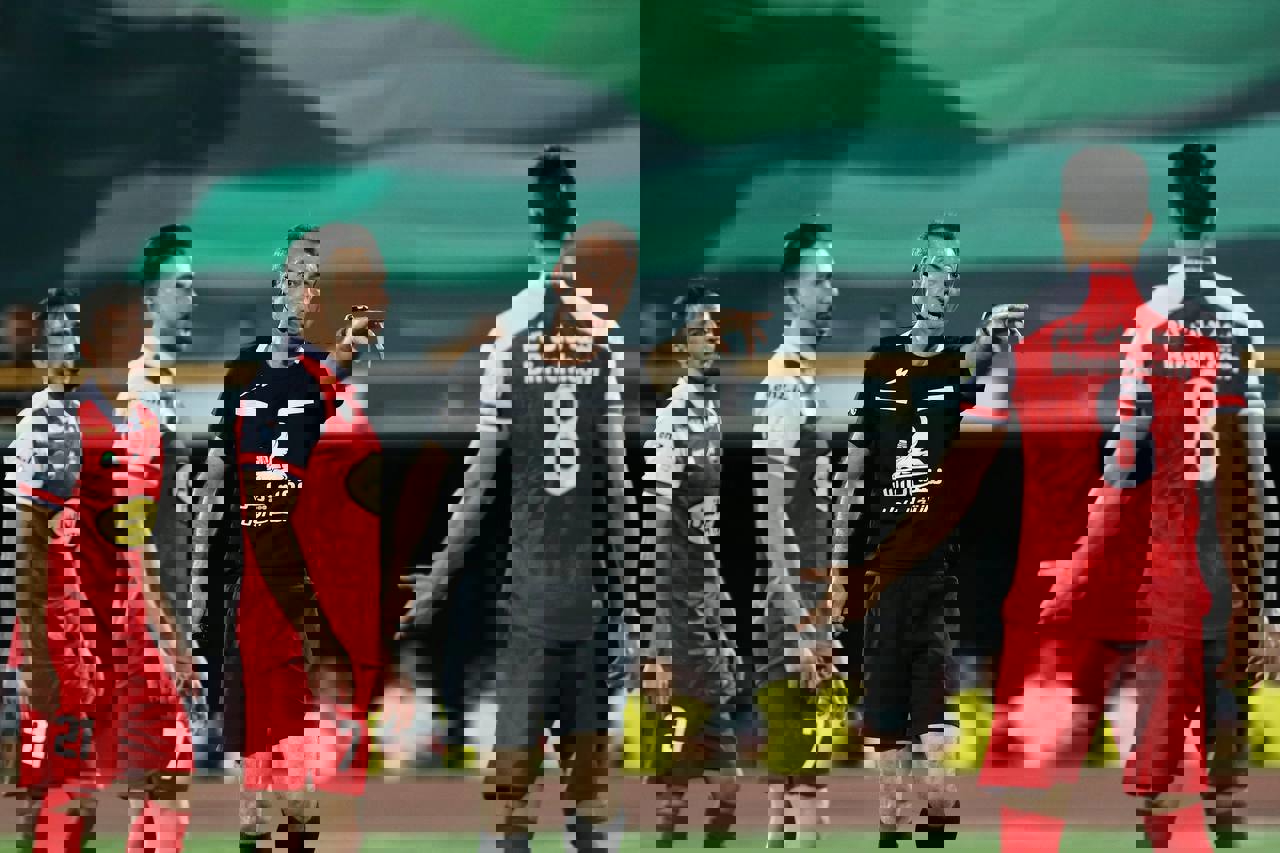 1915661