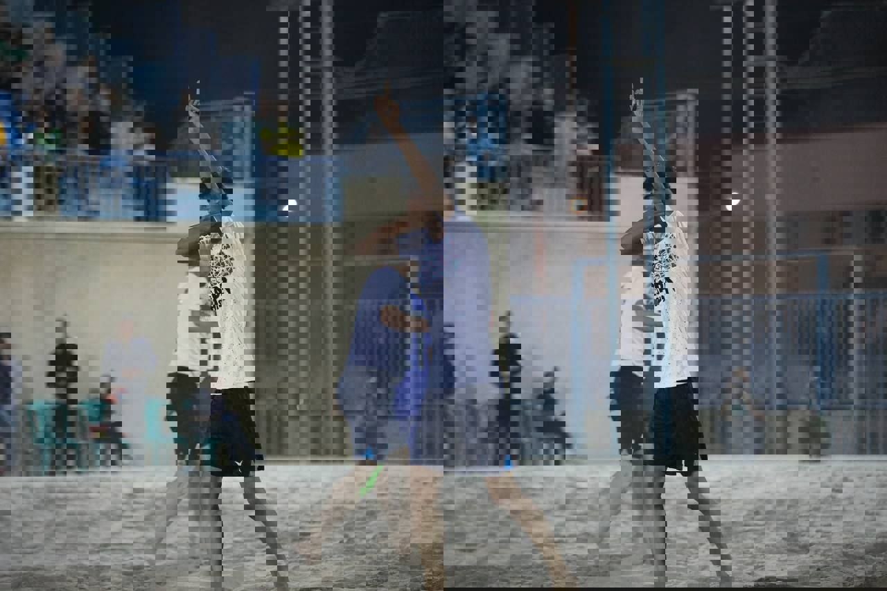 1915708