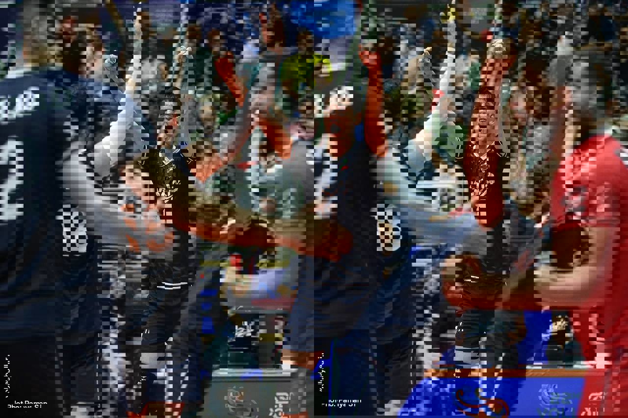 1915716